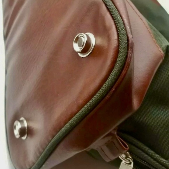 Bloomingdale’s METRO COLLECTION! Carry on Luggage Travel Bag w Leather Handles! - Picture 4 of 7